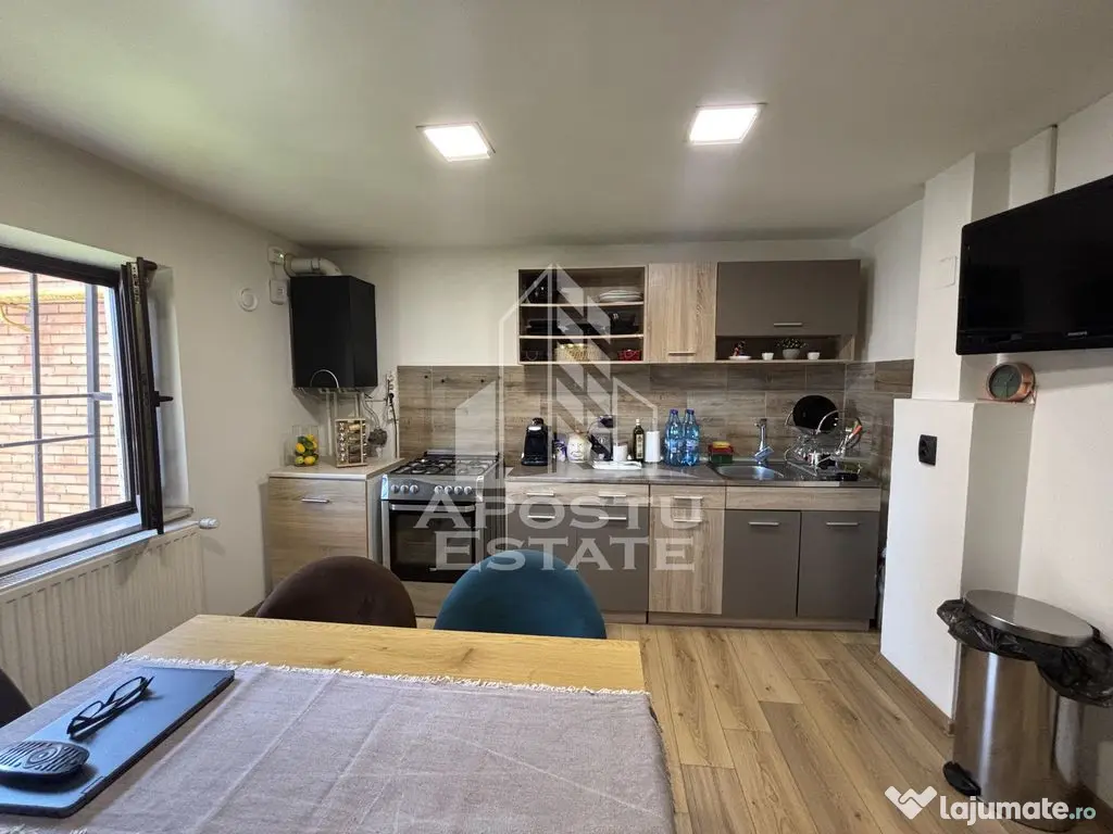 Apartament cu 4 camere pe doua niveluri in zona Stefan ce...