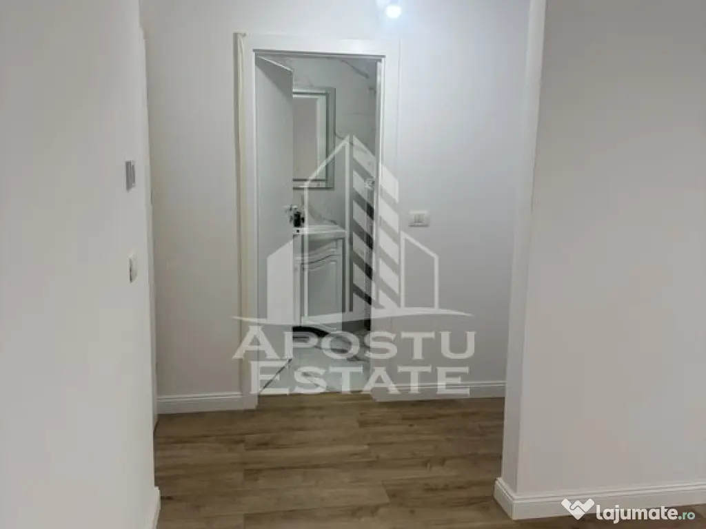 Duplex despărțit prin garaj și camera tehnică în Gia...