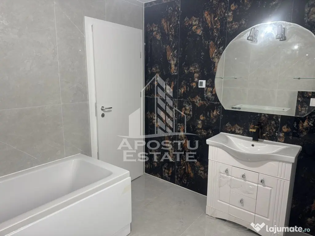 Duplex despărțit prin garaj și camera tehnică în Gia...