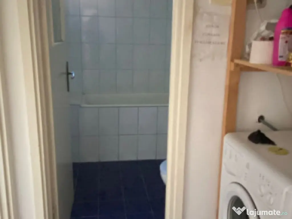 Apartament 3 camere, semidecomandat, et 4/4, Zona Democratie 