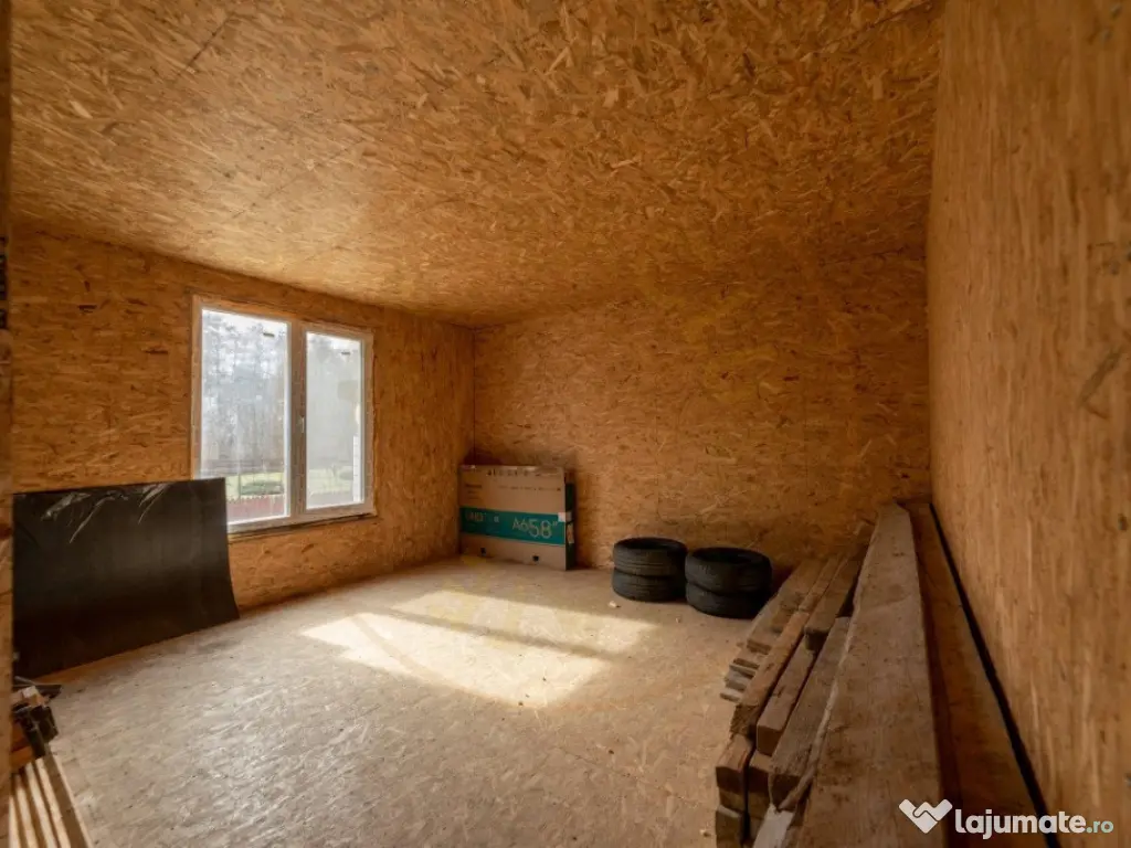 Casă modernă cu 5 camere într-o zonă liniștită de deal 