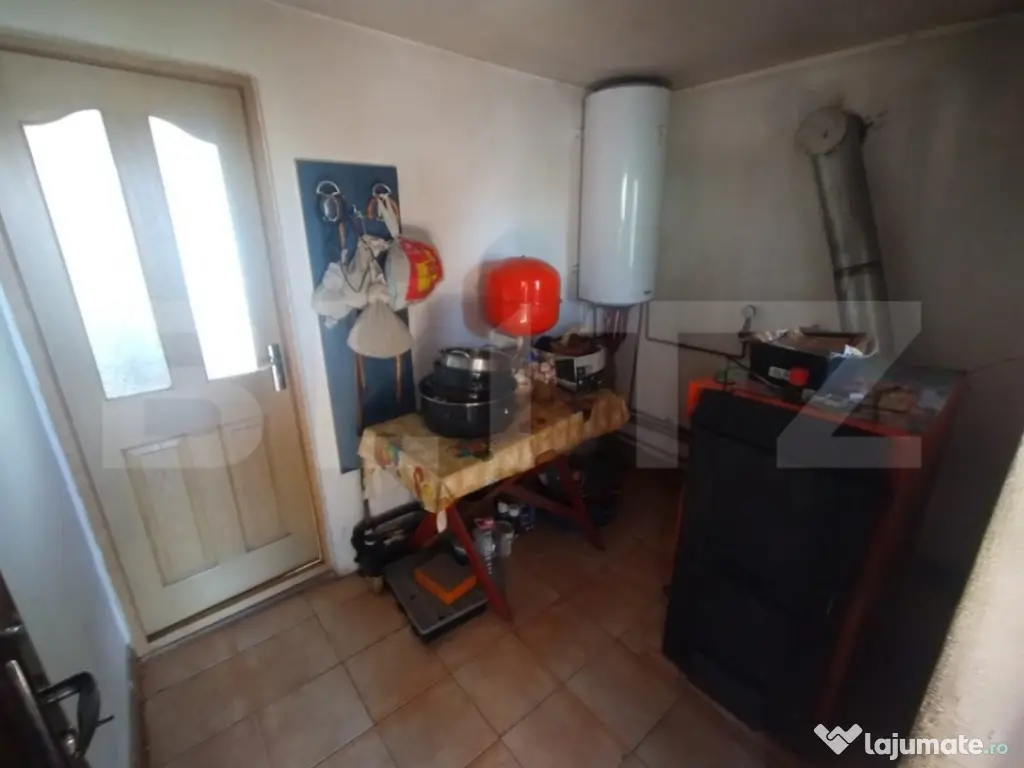 EXCLUSIVITATE! Casa cu 4 camere, 130 mp, 20 ari teren, zona