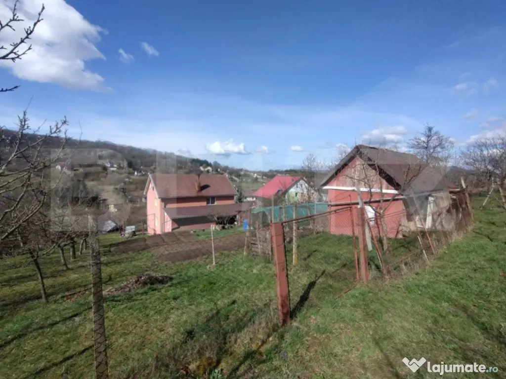 EXCLUSIVITATE! Casa cu 4 camere, 130 mp, 20 ari teren, zona