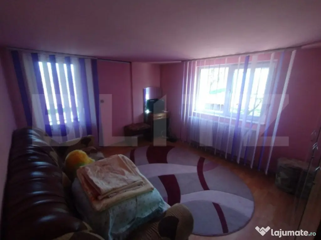 EXCLUSIVITATE! Casa cu 4 camere, 130 mp, 20 ari teren, zona