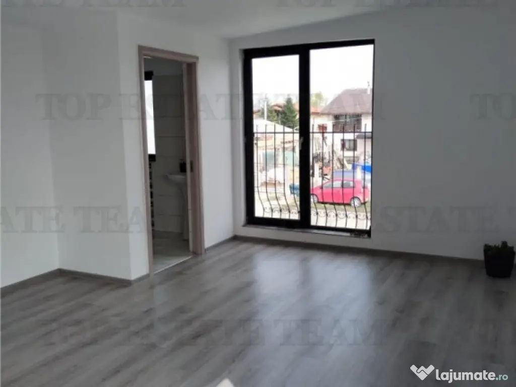 Vila individuala cu 5 camere, 2 terase, 4 locuri de parcare 