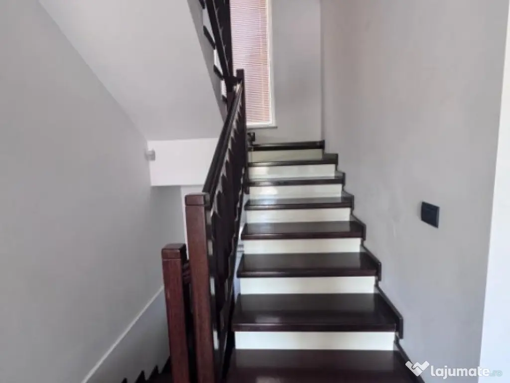 Casa individuala cu 5 camere, 450mp teren, Satu Mare