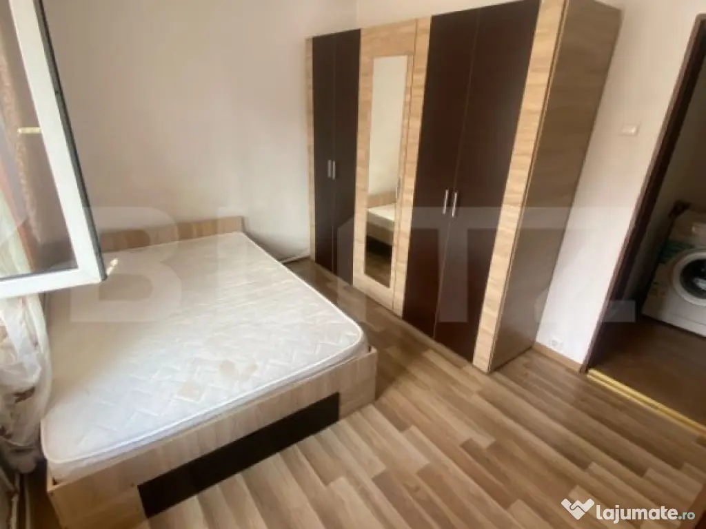 Apartament de vanzare, cu 2 camere, 50 mp, zona Decebal