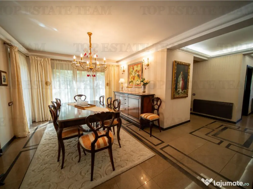 Vila de Lux cu Piscina, Acces direct la Lac si Vedere Panora 