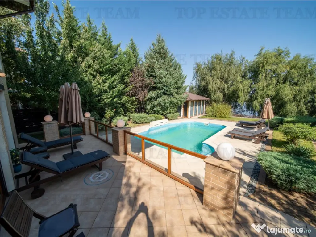 Vila de Lux cu Piscina, Acces direct la Lac si Vedere Panora 