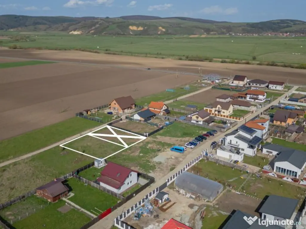 Parcelă pentru Locuință pe strada Uranus, Bod – Tere... 