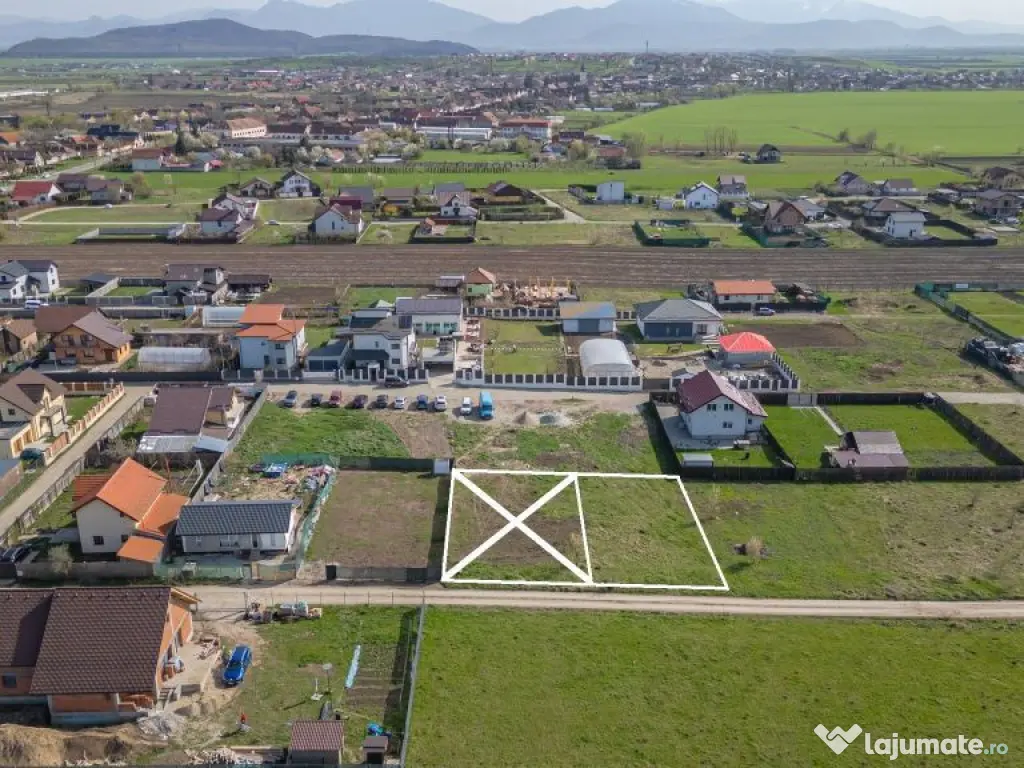 Parcelă pentru Locuință pe strada Uranus, Bod – Tere... 