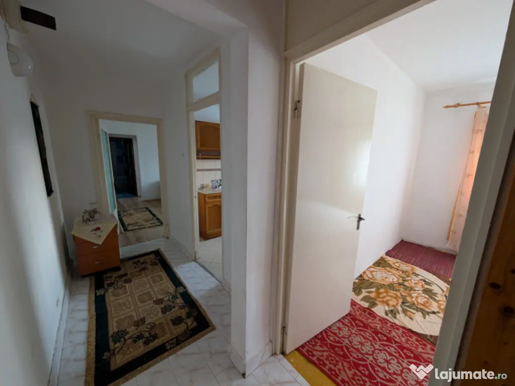 Bucovinei-Lizuca- 3 camere- bloc din 1982 