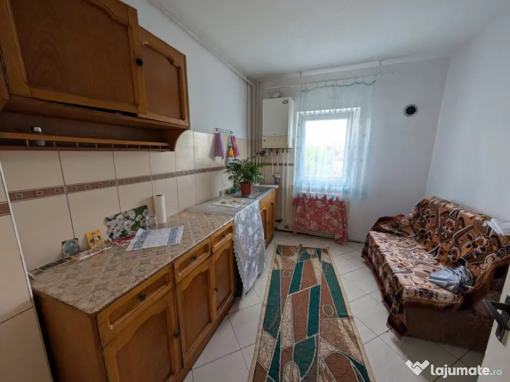 Bucovinei-Lizuca- 3 camere- bloc din 1982 