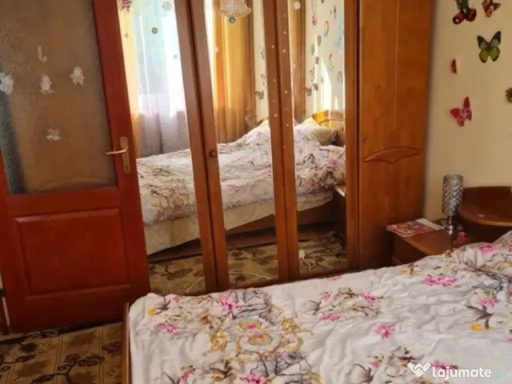 Apartament cu 3 camere in Micro 19