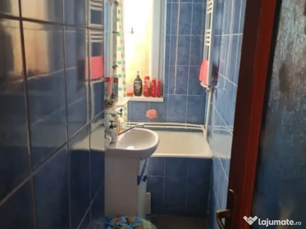 Apartament cu 3 camere in Micro 19