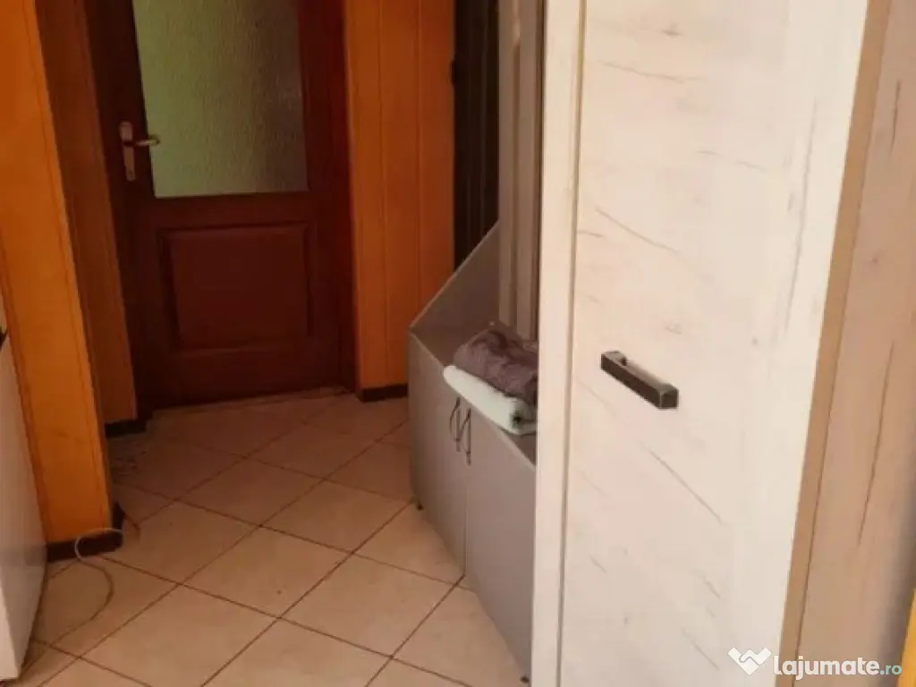 Apartament cu 3 camere in Micro 19