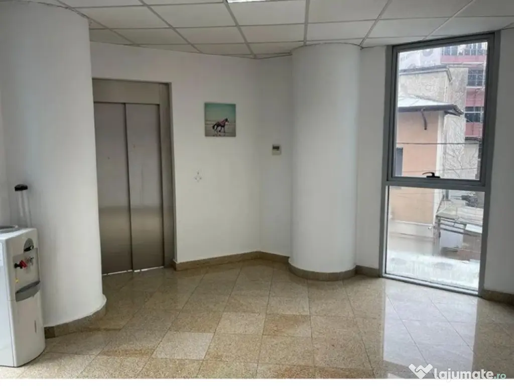 Vitan-Mall , imobil S+P+4 