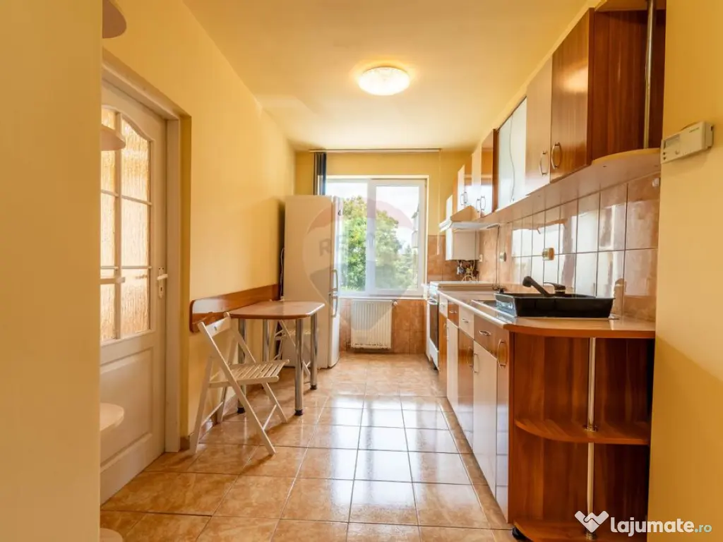 Apartament 2 camere de vanzare – Floresti, str. Tineret... 