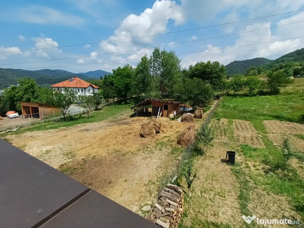 Str. Corbului, casa P+1, 30 ari teren 