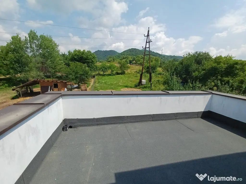 Str. Corbului, casa P+1, 30 ari teren 