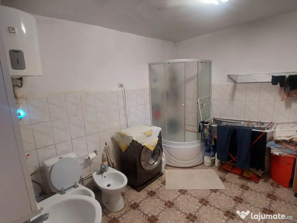 Spatiu Evenimente ,Teren si cladiri Vanatori (Stone Park-Hora Miresei)