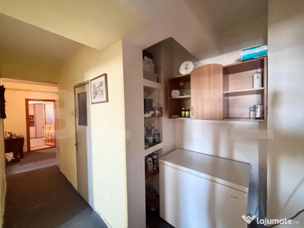 Apartament decomandat, 3 camere, 79mp, zona Piața Mare