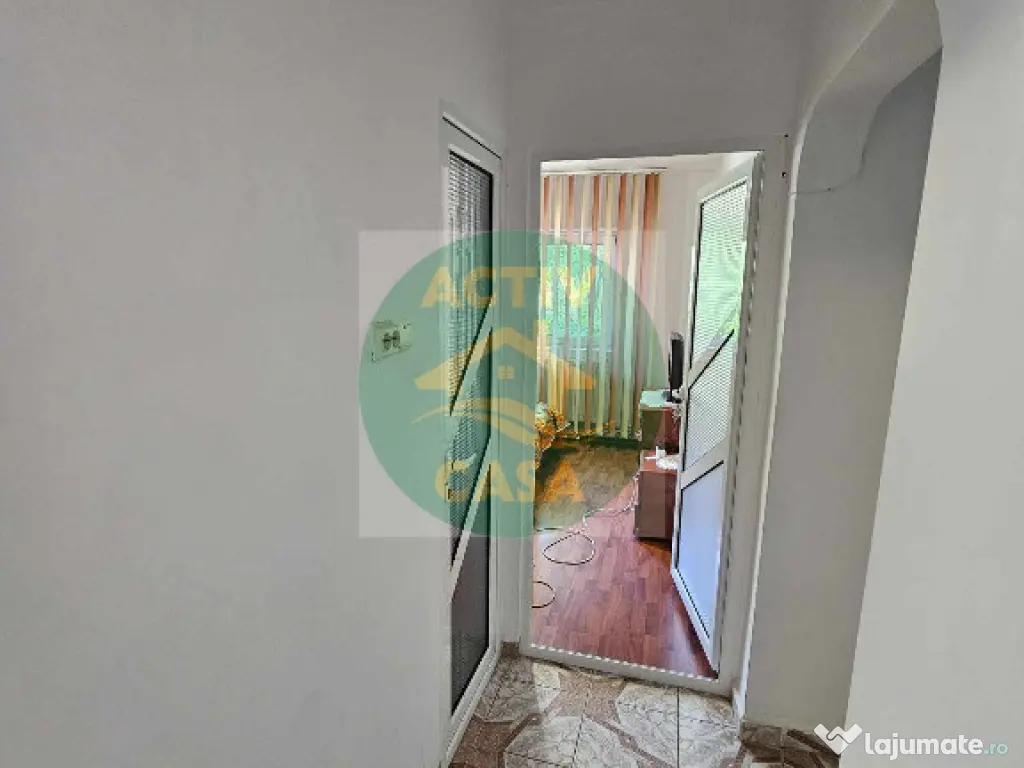 Apartament 3 camere, zona Piata Mare