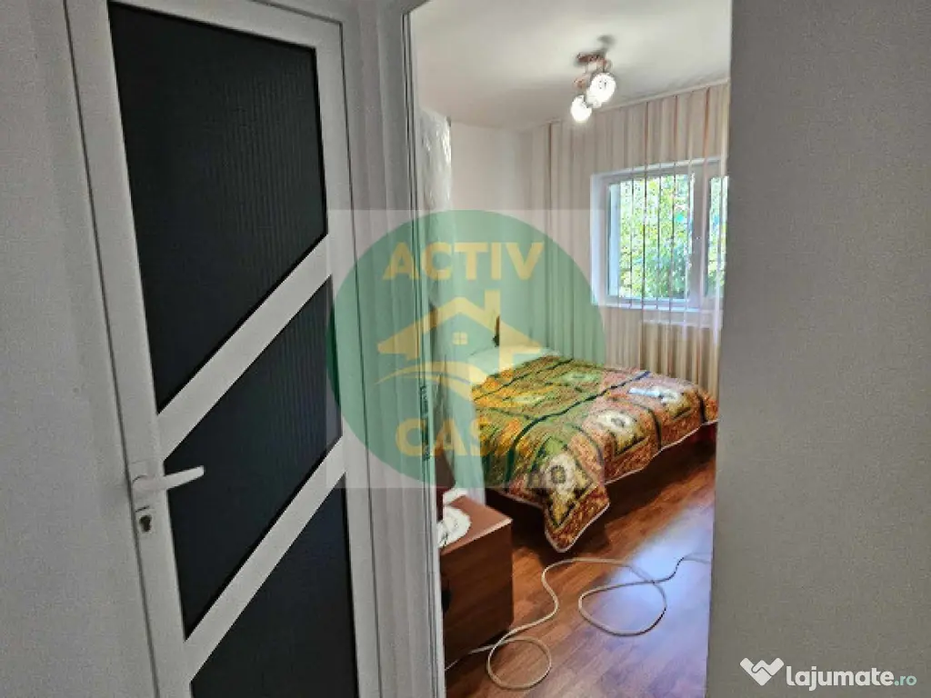 Apartament 3 camere, zona Piata Mare