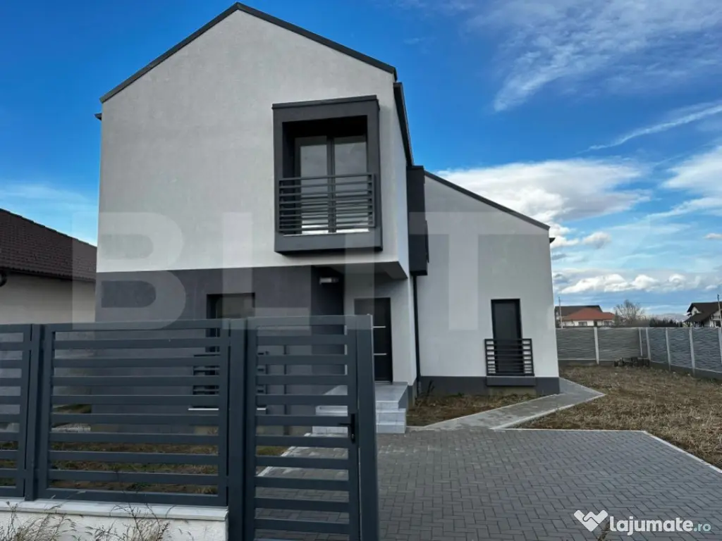 Casa individuala 120 mp, 4 camere, living, 3 bai, Oarda de