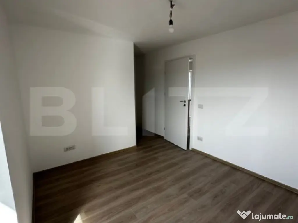 Casa individuala 120 mp, 4 camere, living, 3 bai, Oarda de