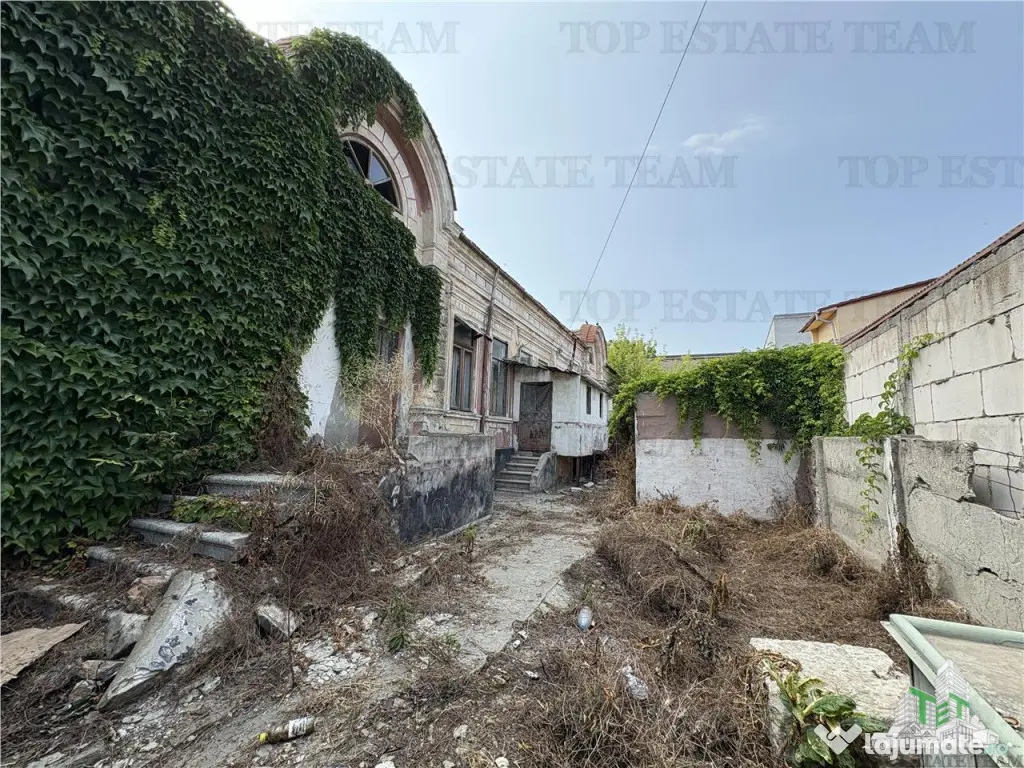 Casa cu farmec istoric, perfecta pentru un proiect de restau