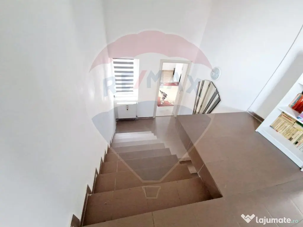 CHIRIE - Casă 4 camere , curte , zona LPS 