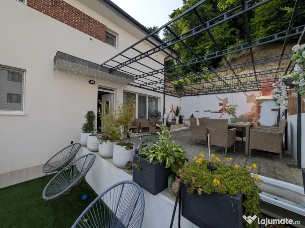 Duplex cu demisol si 2 terase, ultrafinisat zona linistita, Floresti