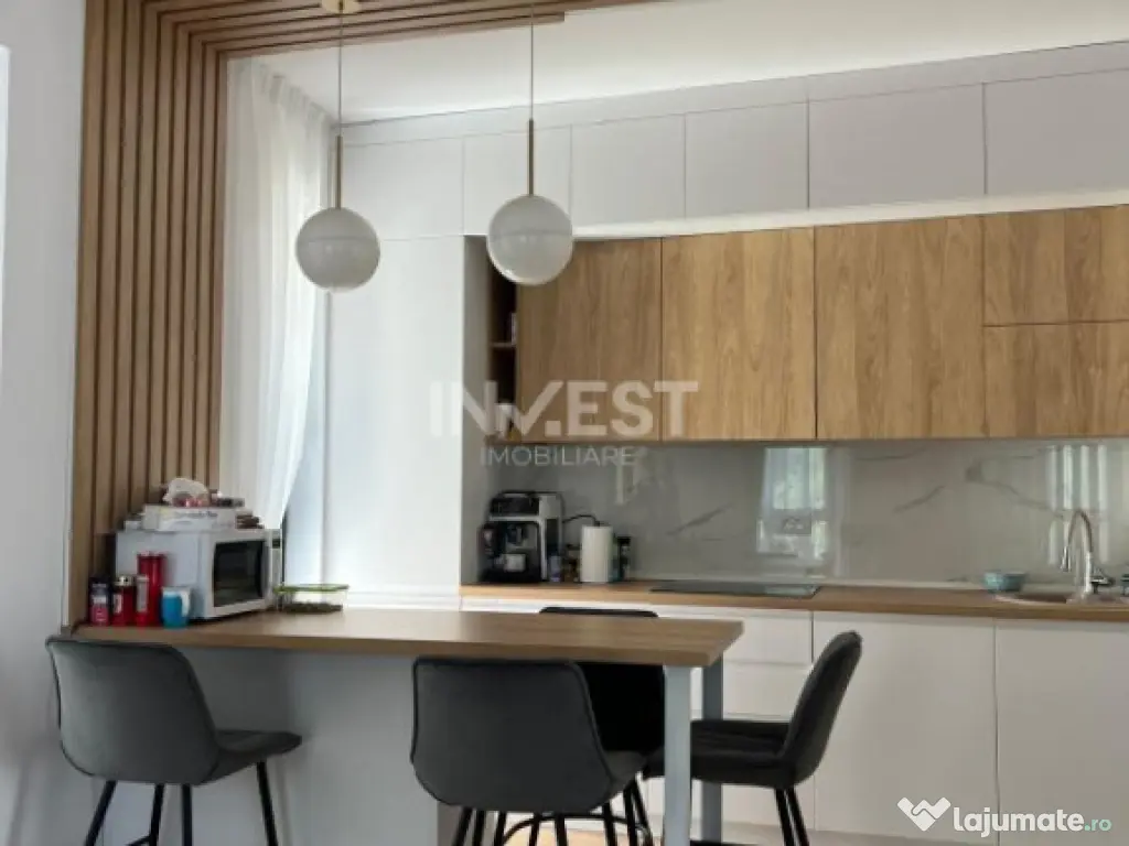 *Vilă Bucium-Vișan* - 650mp teren - *toate utilitățile* 