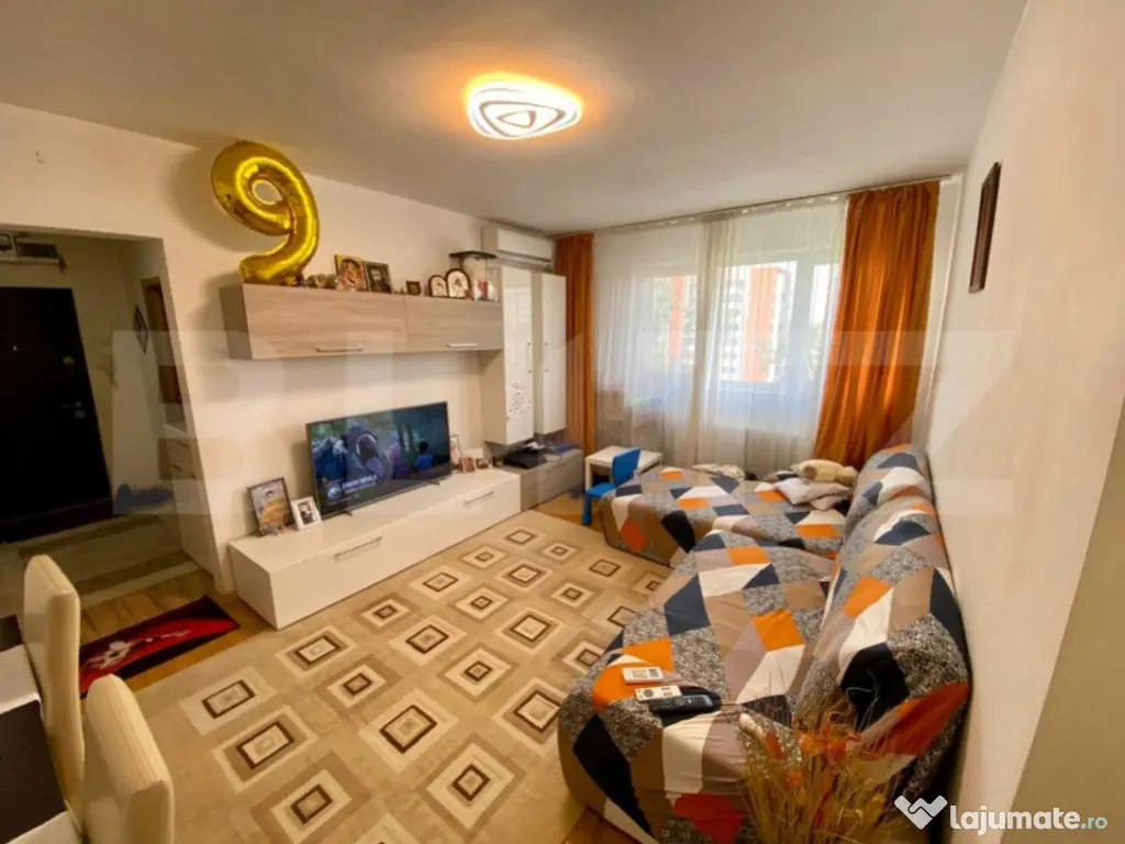 Apartament de vanzare, cu 3 camere, 63 mp, zona Baba Novac -