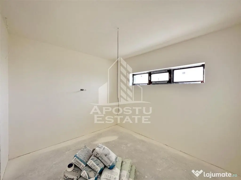 Jumatate de duplex cu 3 camere Sanandrei 