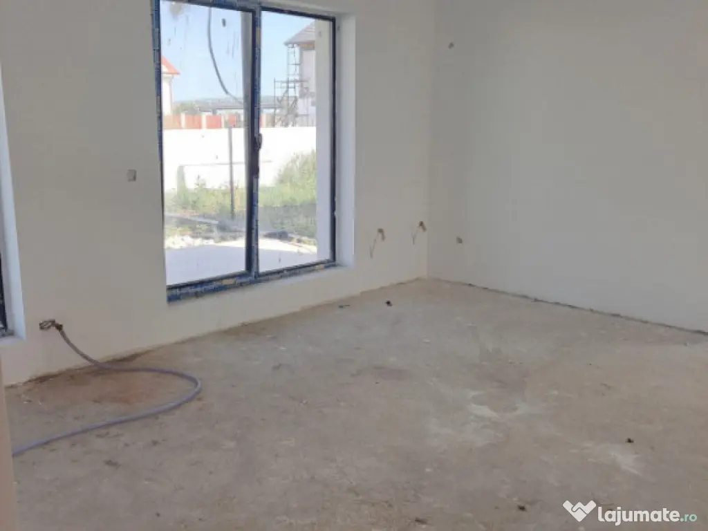 O casă nouă, o filă albă – în Lazu, la doar câțiva 