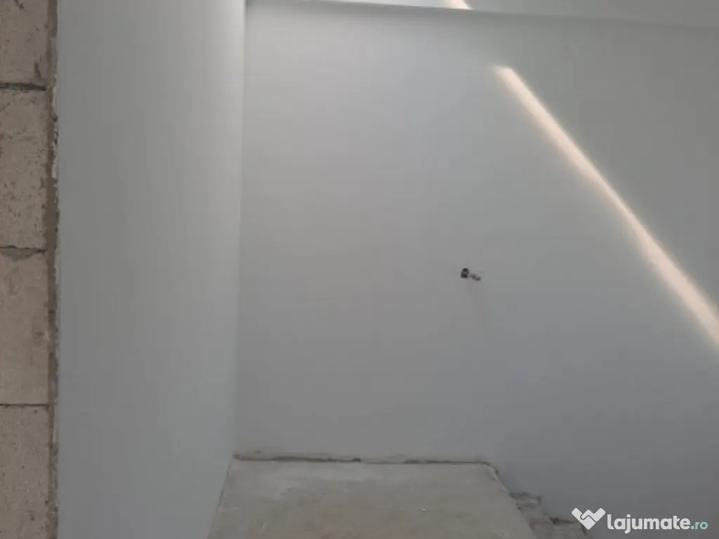 O casă nouă, o filă albă – în Lazu, la doar câțiva 