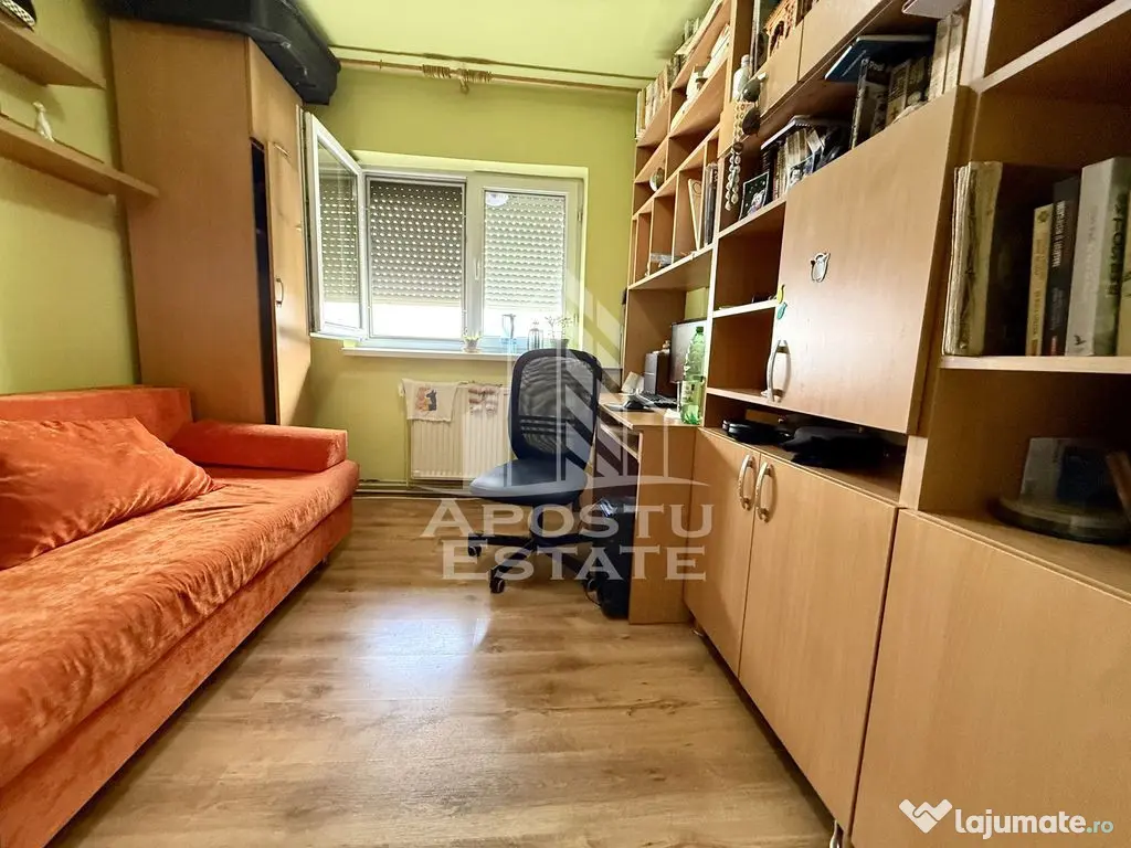Apartament cu 3 camere, 2 bai, zona Dambovita 