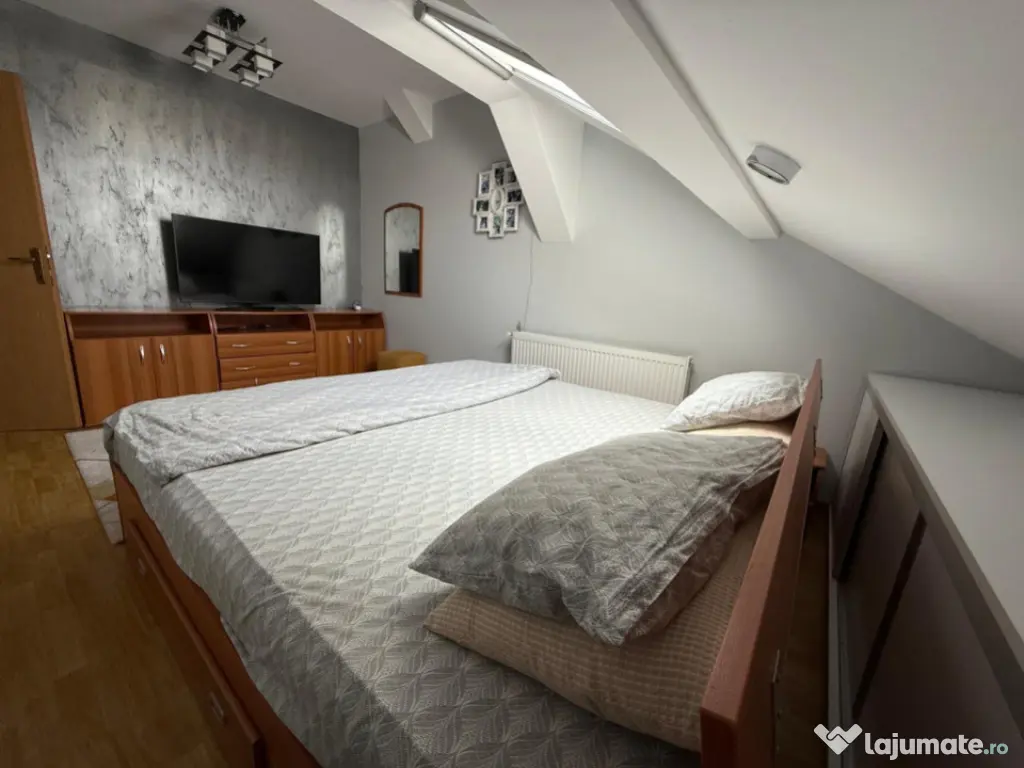 Apartament 4 camere decomandat cu scara interioara, Zona Sar