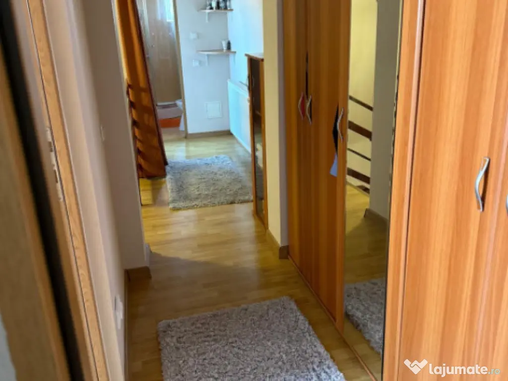 Apartament 4 camere decomandat cu scara interioara, Zona Sar