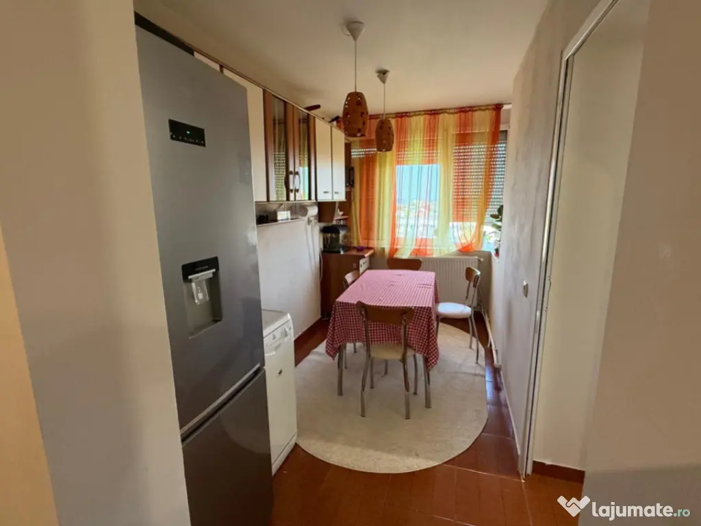 Apartament 4 camere decomandat cu scara interioara, Zona Sar