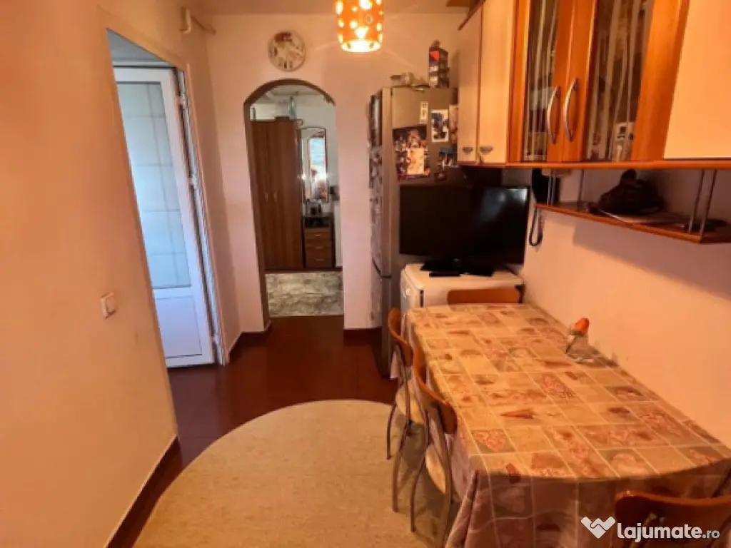 Apartament 4 camere decomandat cu scara interioara, Zona Sar