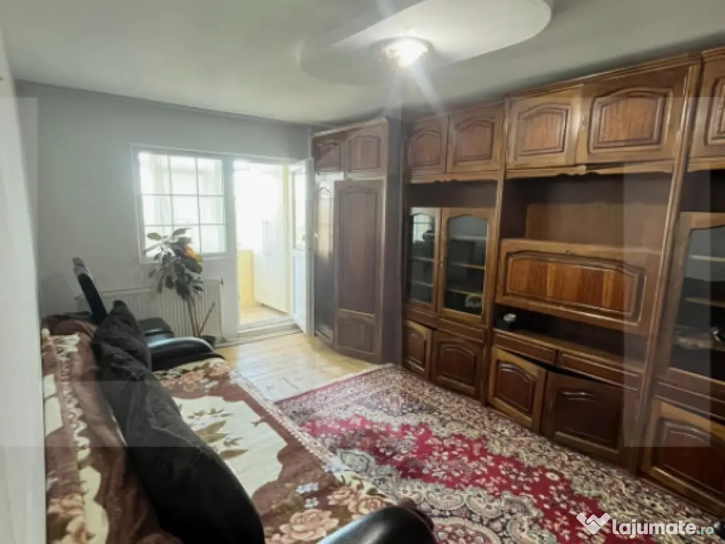 Apartament decomandat de 3 camere, 65 mp, etaj 3, zona Imp