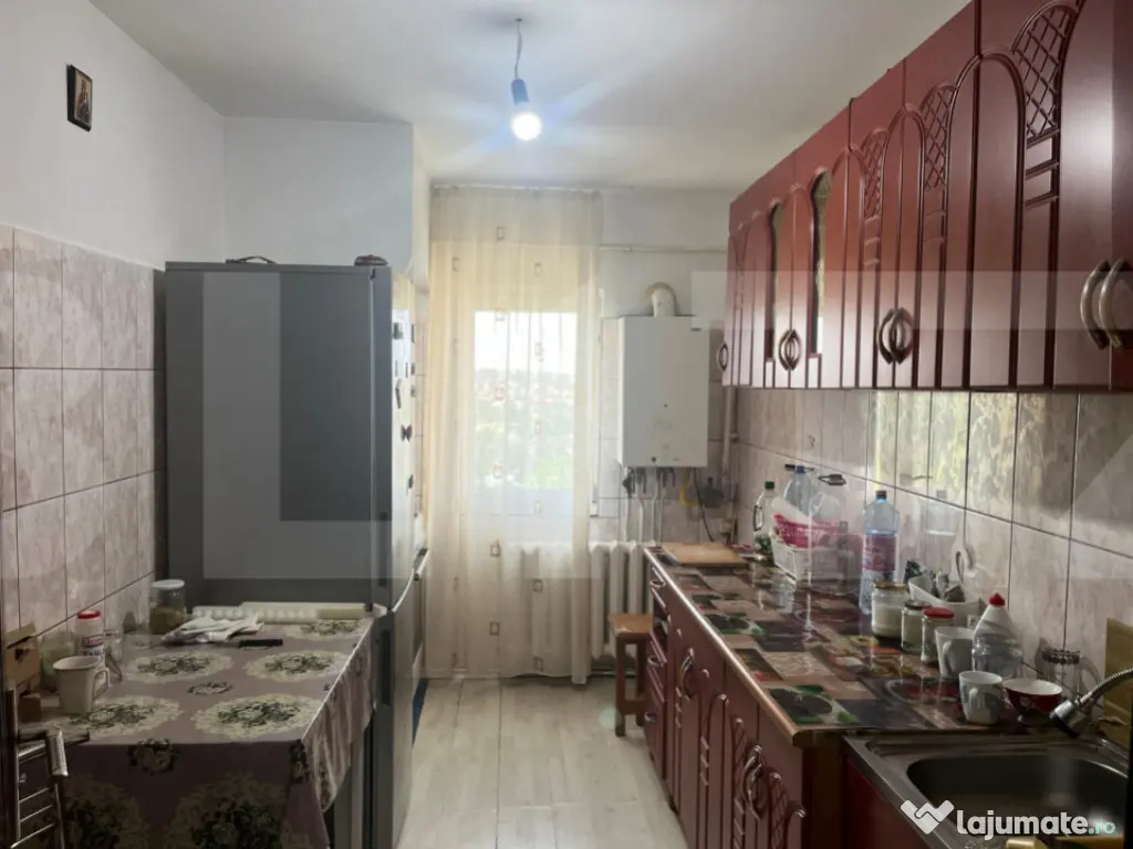 Apartament decomandat de 3 camere, 65 mp, etaj 3, zona Imp