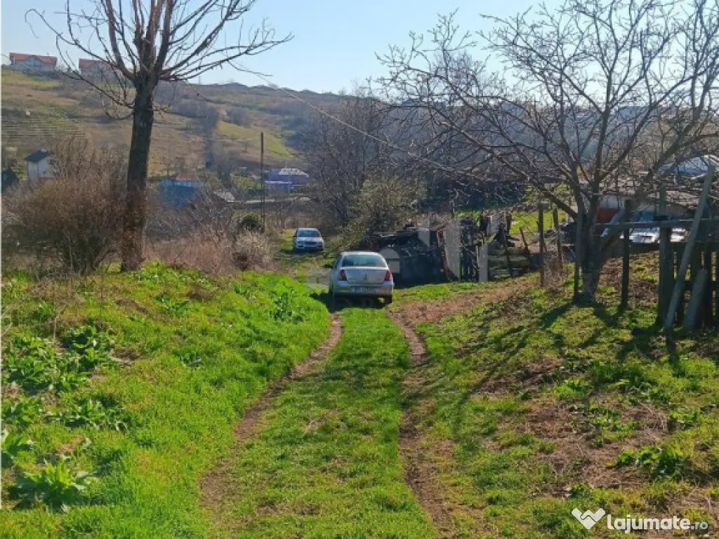 OCAZIE! Vorovesti Teren 83000mp intrav. si extrav. cu utilit 