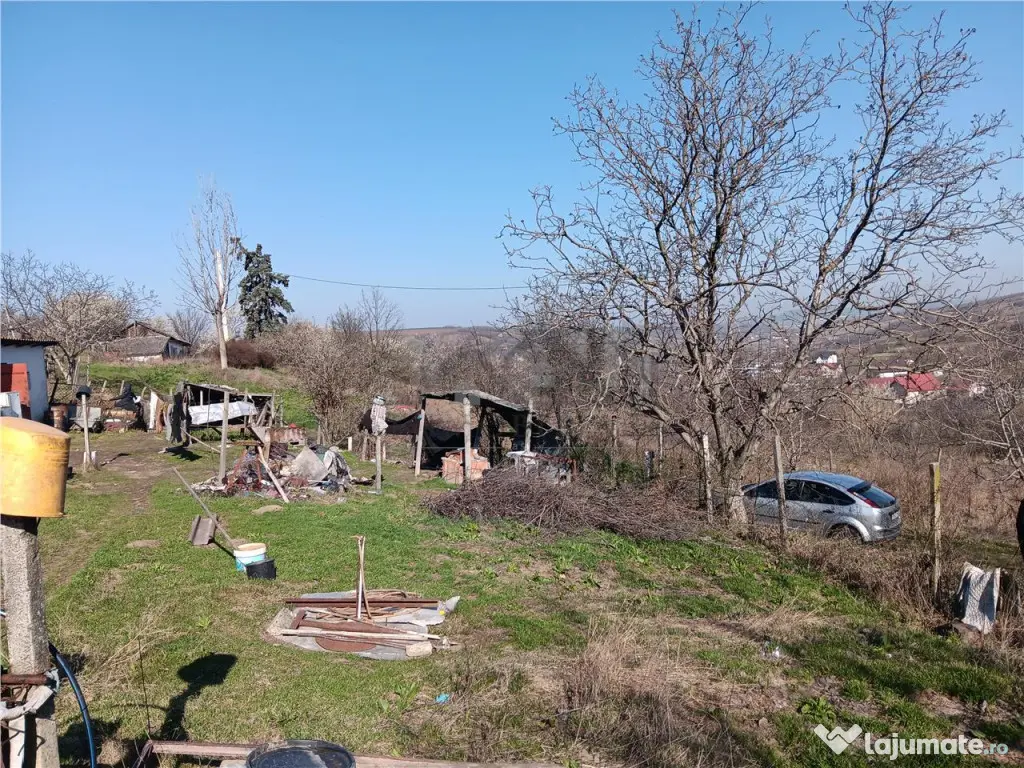 OCAZIE! Vorovesti Teren 83000mp intrav. si extrav. cu utilit 