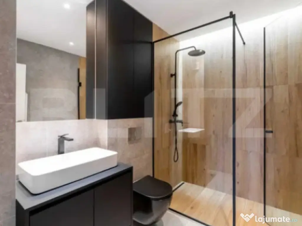 Apartament 3 camere, lux, 84 mp, zona strazii Augustin Prese