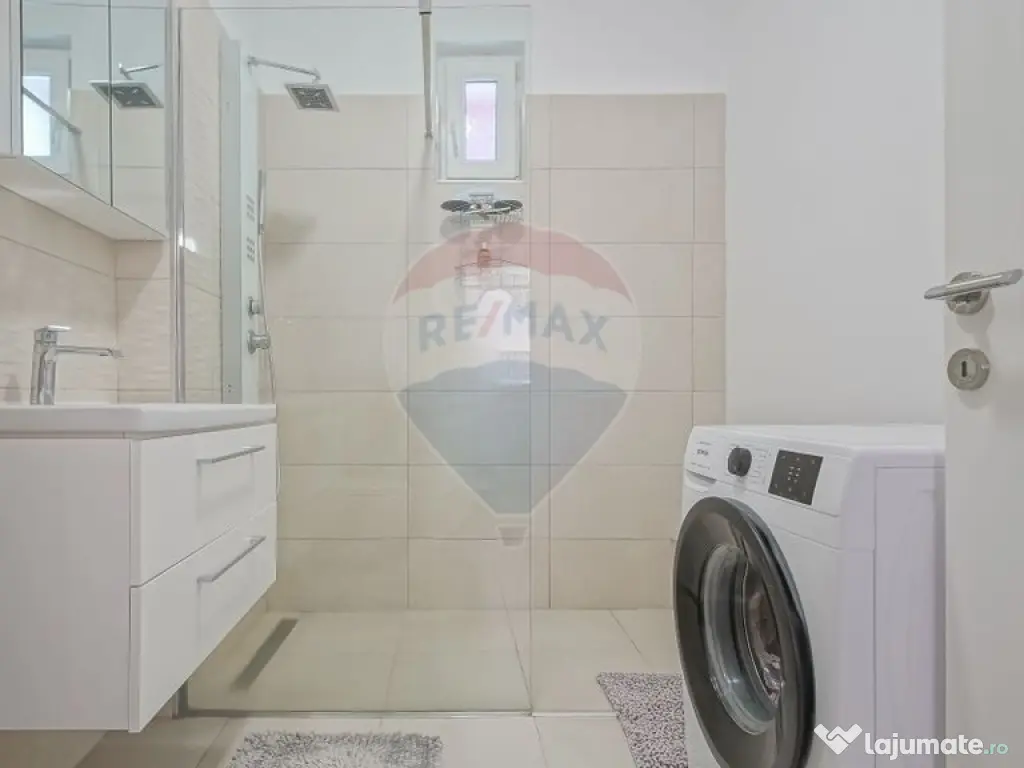 Casă falnică, curte individuală, langă Piața Unirii,... 