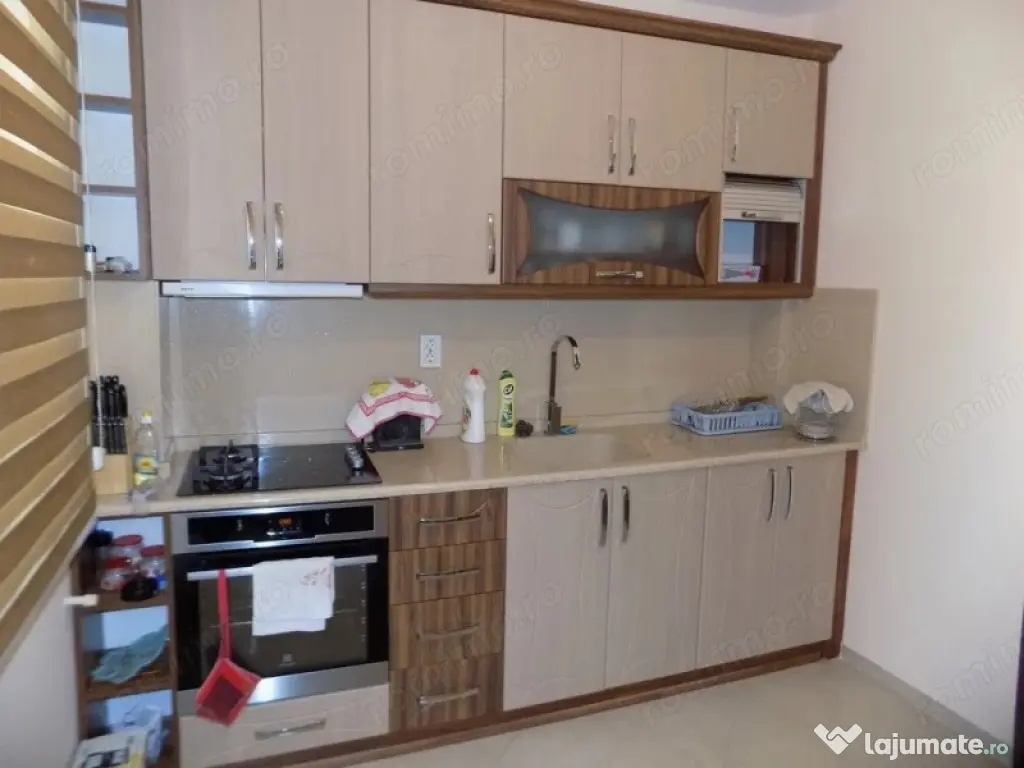 1 camera in zona Dacia